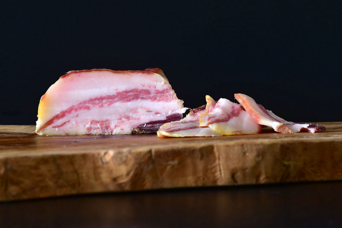 Guanciale lucano artigianale stagionato in trancio Don Francesco – Borgo Calvera