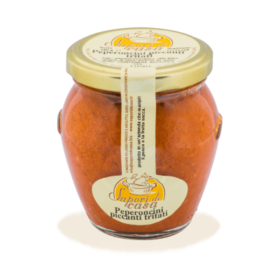 Vaso di Paté di Peperoncini Piccanti artigianale dell'Azienda Agricola Sapori di Casa in Puglia, selezione Borgo Calvera.